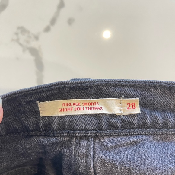 Black Levi’s Denim Short - Picture 6 of 6